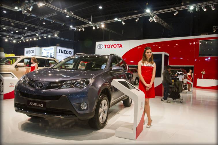 Toyota, Salón del Automóvil, 2013