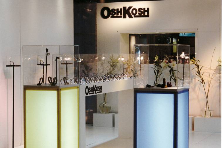 Osh Kosh, Relojería, 2000